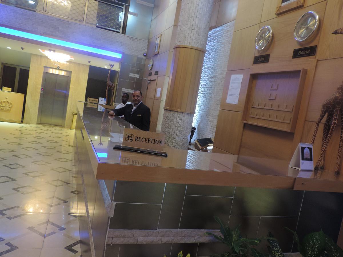 Crown Hotel Djoeba Buitenkant foto